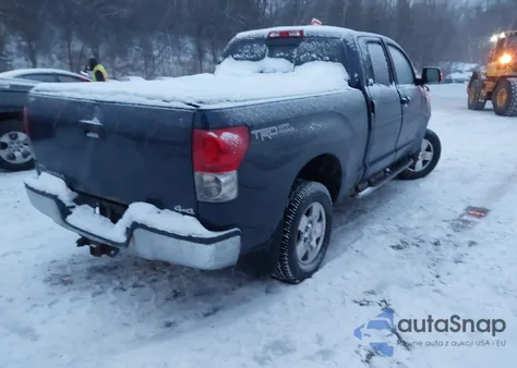 2008 Toyota Tundra Sr5 4.7L V8 z USA, uszkodzony, nr VIN 5TFBT54198X010447